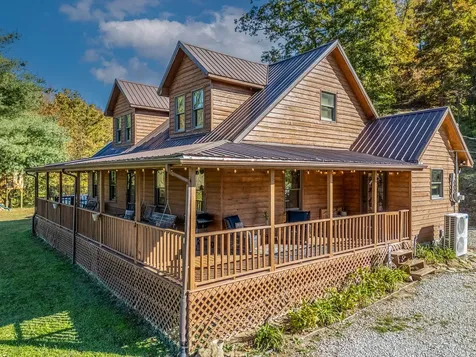 811 Glen Lawson Road Ezel KY 41425