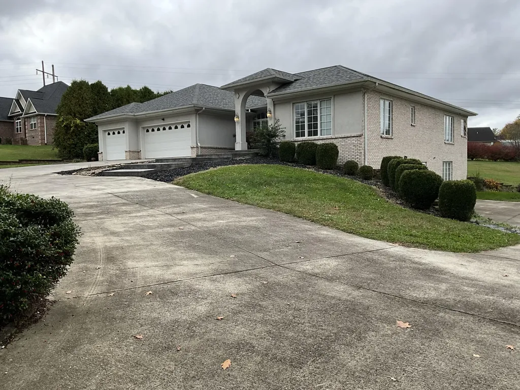 415 Splendor View Drive Somerset KY 42503