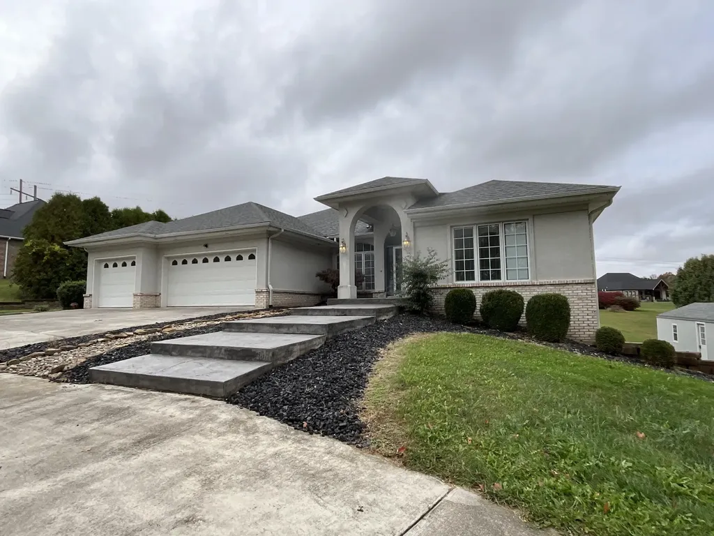 415 Splendor View Drive Somerset KY 42503