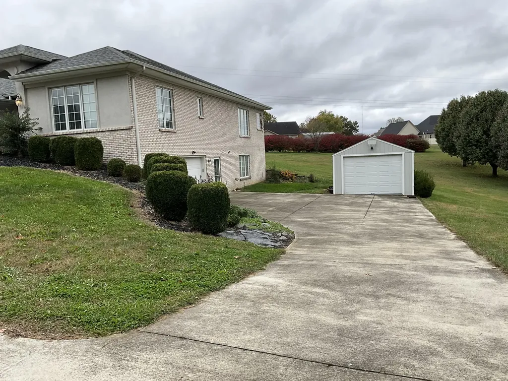 415 Splendor View Drive Somerset KY 42503