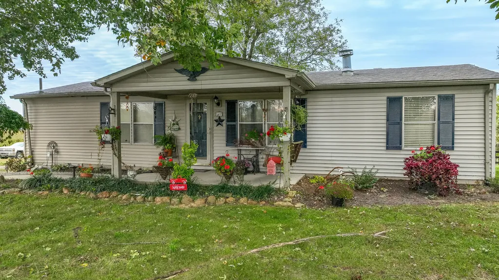 7805 State Highway 1295 Paint Lick KY 40461