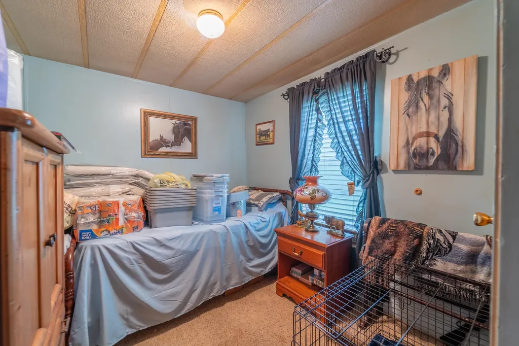 7805 State Highway 1295 Paint Lick KY 40461