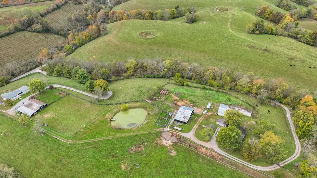 7805 State Highway 1295 Paint Lick KY 40461