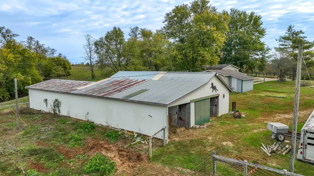 7805 State Highway 1295 Paint Lick KY 40461