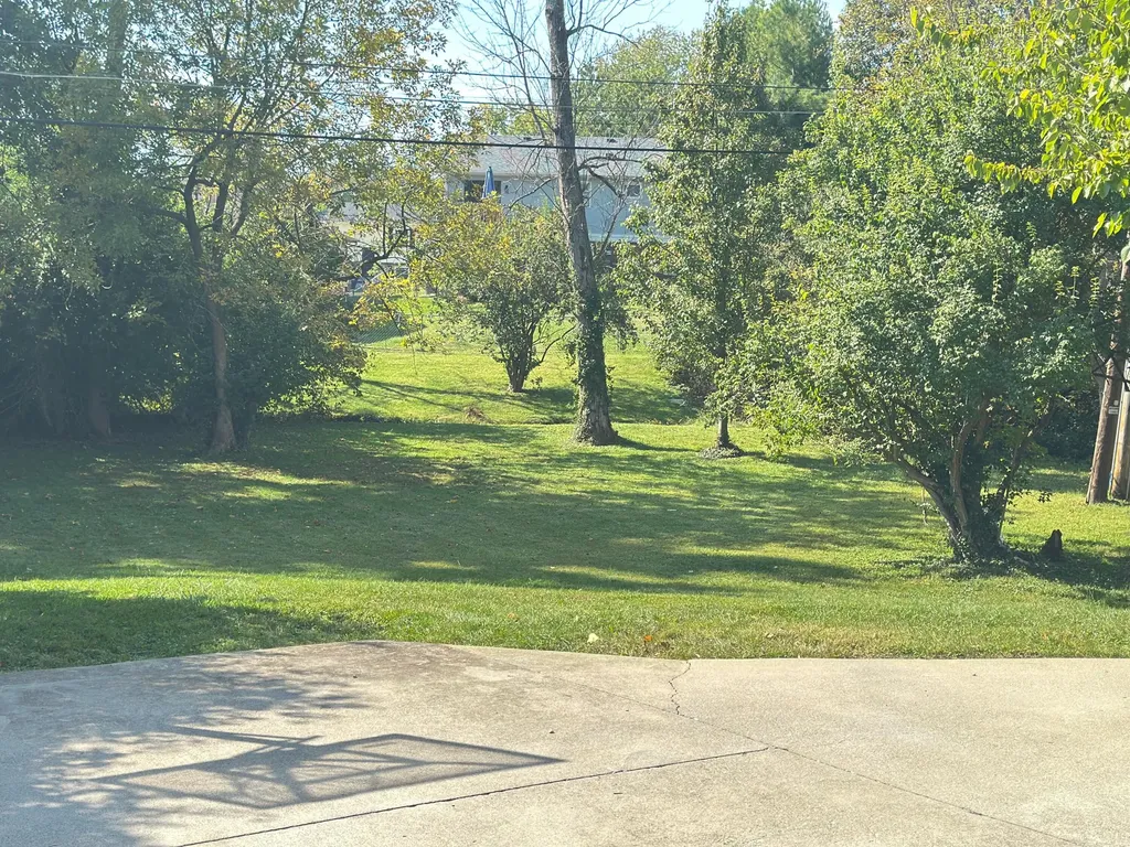 2808 Easthills Drive Lexington KY 40517