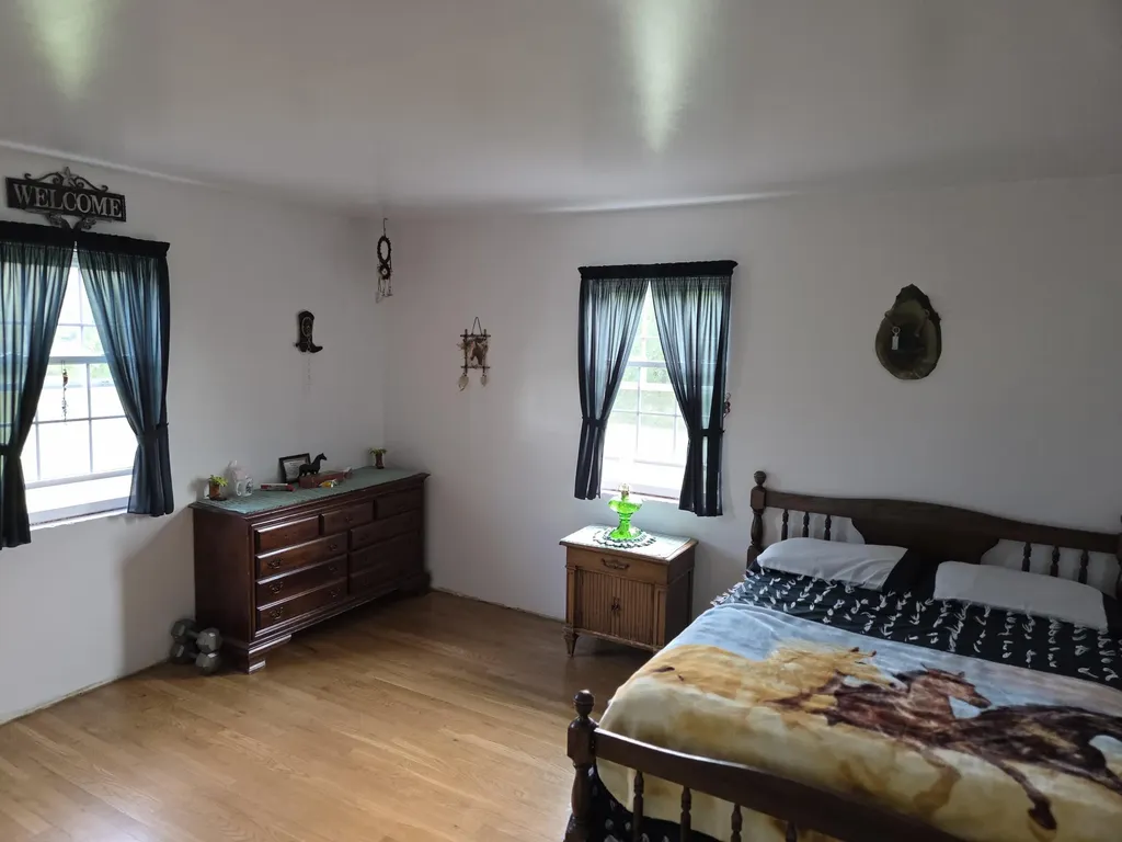 5525 Garland Hollow Road Means KY 40346