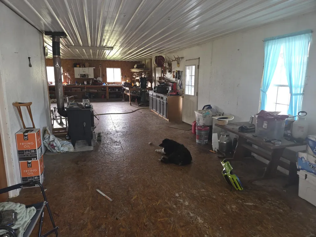 5525 Garland Hollow Road Means KY 40346