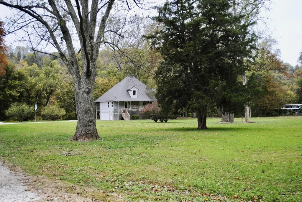 1900 Shore Acres Road Frankfort KY 40601