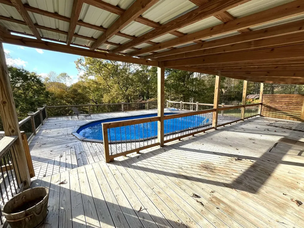 1100 Coldiron Heights Harlan KY 40831
