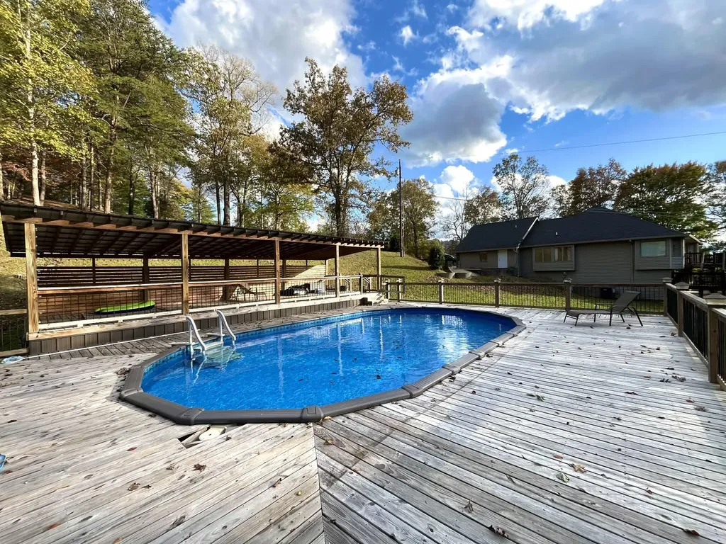 1100 Coldiron Heights Harlan KY 40831