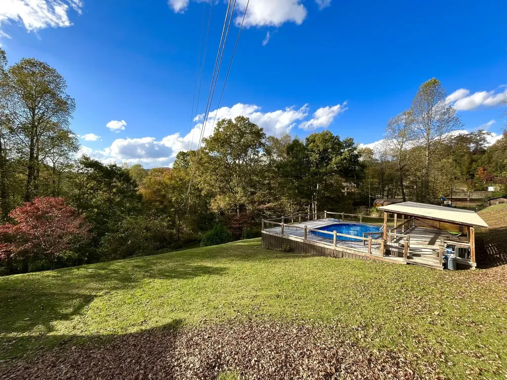 1100 Coldiron Heights Harlan KY 40831