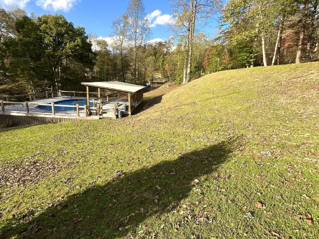 1100 Coldiron Heights Harlan KY 40831