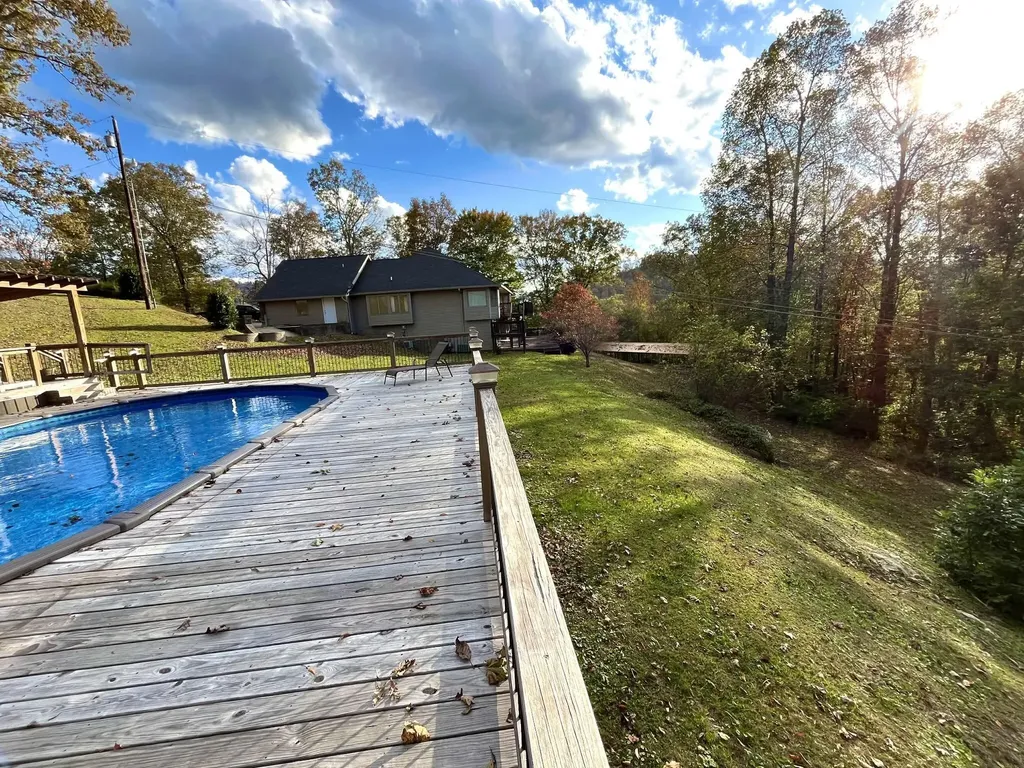 1100 Coldiron Heights Harlan KY 40831