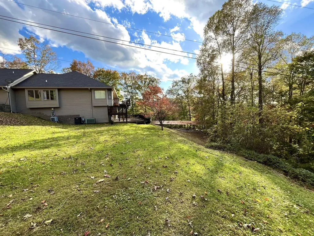 1100 Coldiron Heights Harlan KY 40831