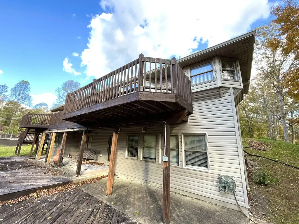 1100 Coldiron Heights Harlan KY 40831