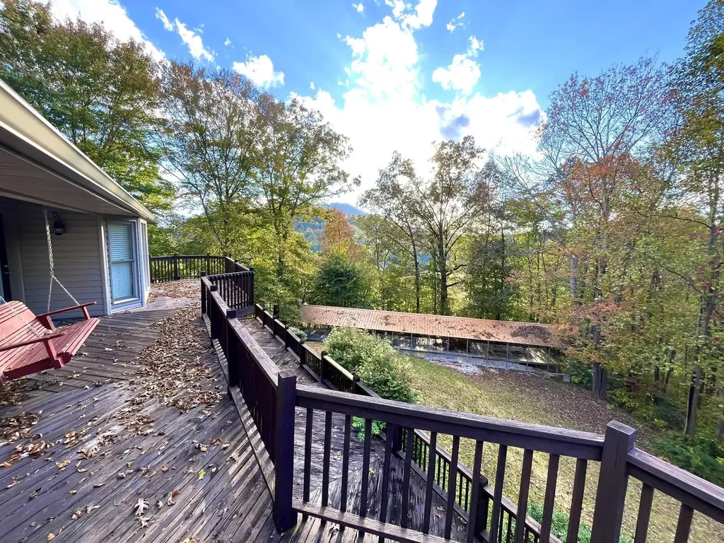 1100 Coldiron Heights Harlan KY 40831