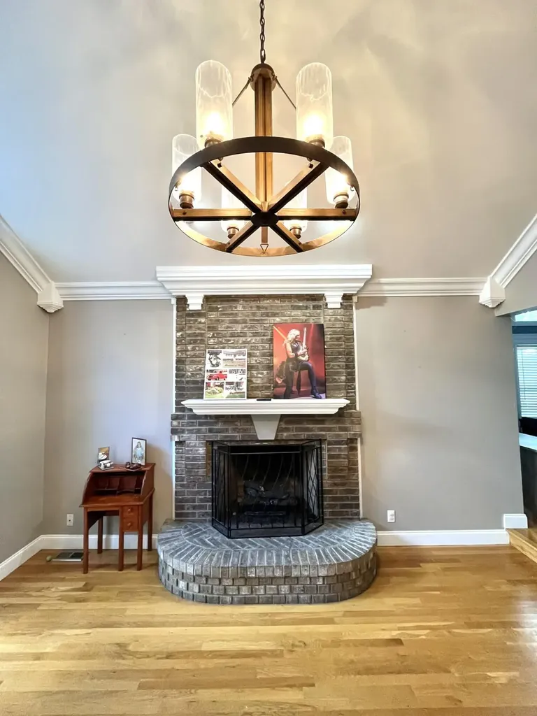 1100 Coldiron Heights Harlan KY 40831