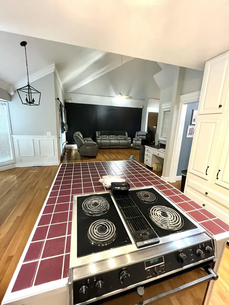 1100 Coldiron Heights Harlan KY 40831