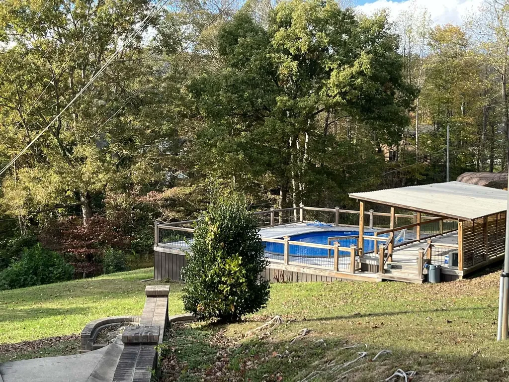 1100 Coldiron Heights Harlan KY 40831