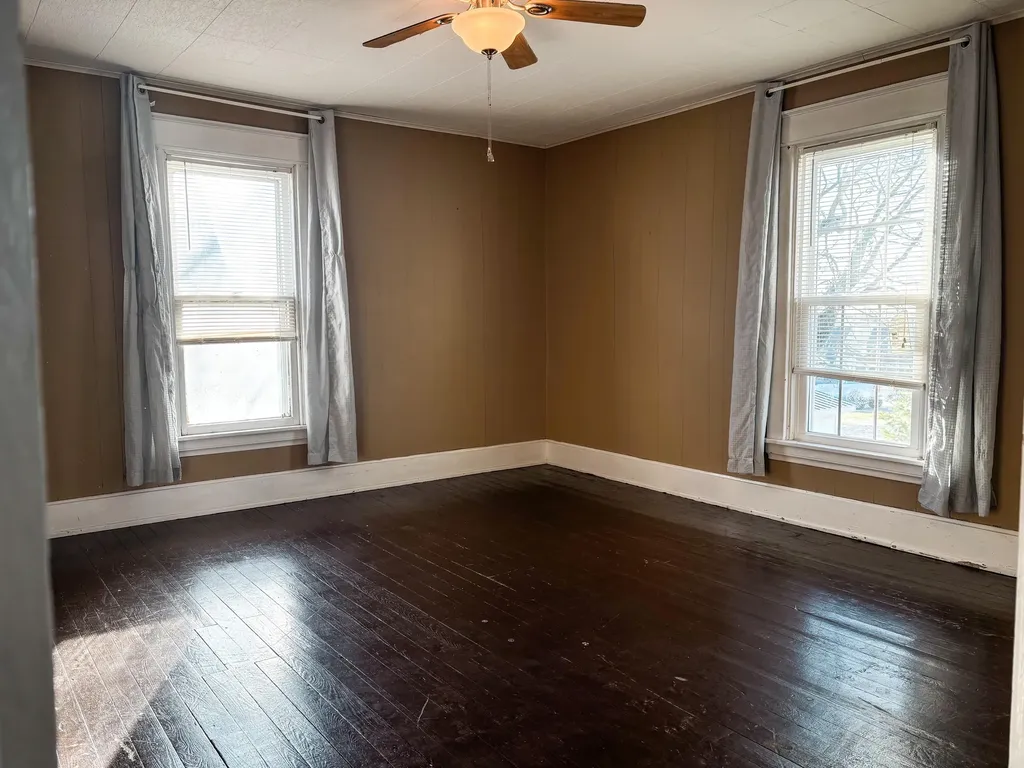 127 Mills Avenue Flemingsburg KY 41041