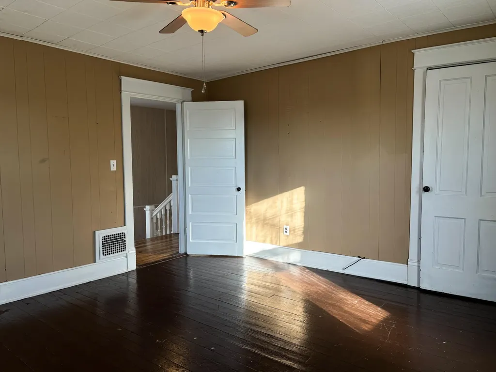 127 Mills Avenue Flemingsburg KY 41041