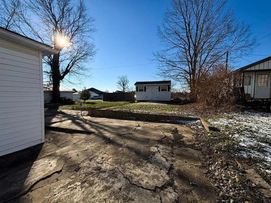 127 Mills Avenue Flemingsburg KY 41041