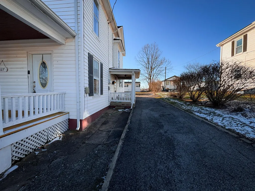 127 Mills Avenue Flemingsburg KY 41041