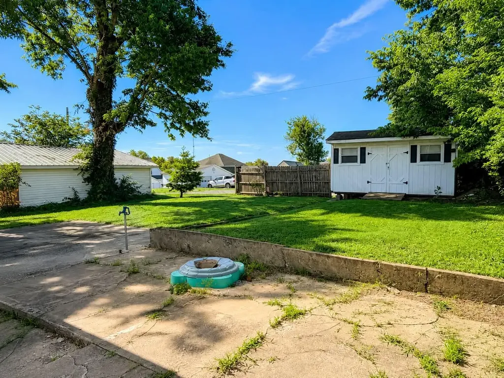 127 Mills Avenue Flemingsburg KY 41041