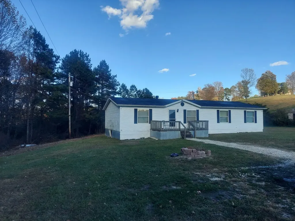 305 Gray Hawk Community Park Road Mckee KY 40447