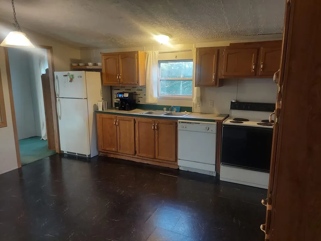 305 Gray Hawk Community Park Road Mckee KY 40447