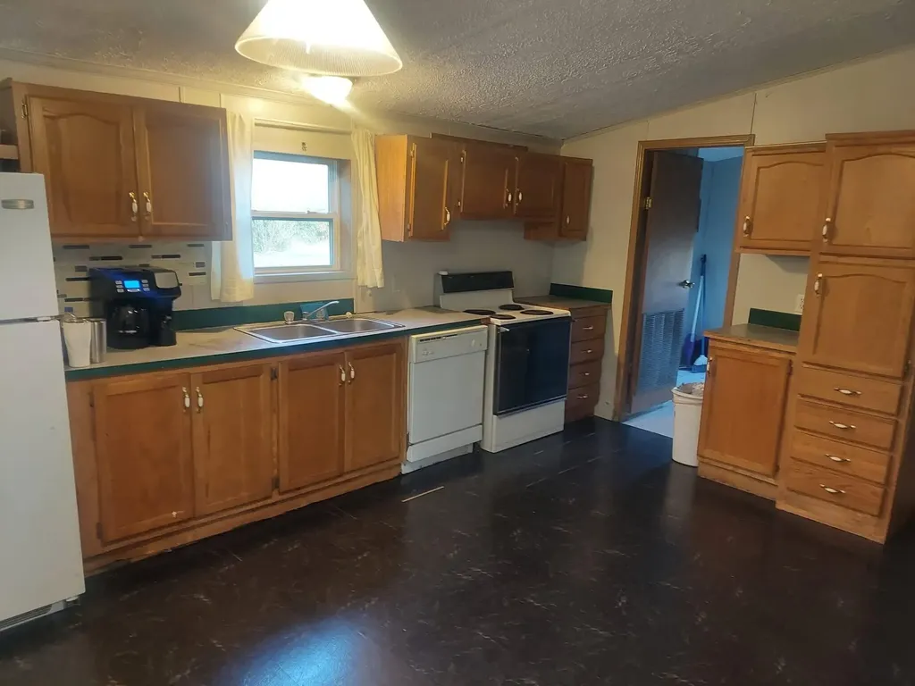 305 Gray Hawk Community Park Road Mckee KY 40447