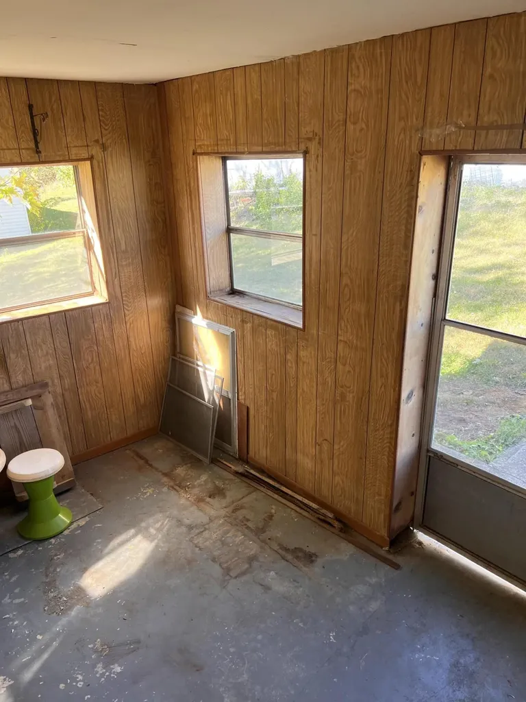 10 Beech Fork Road Clay City KY 40312