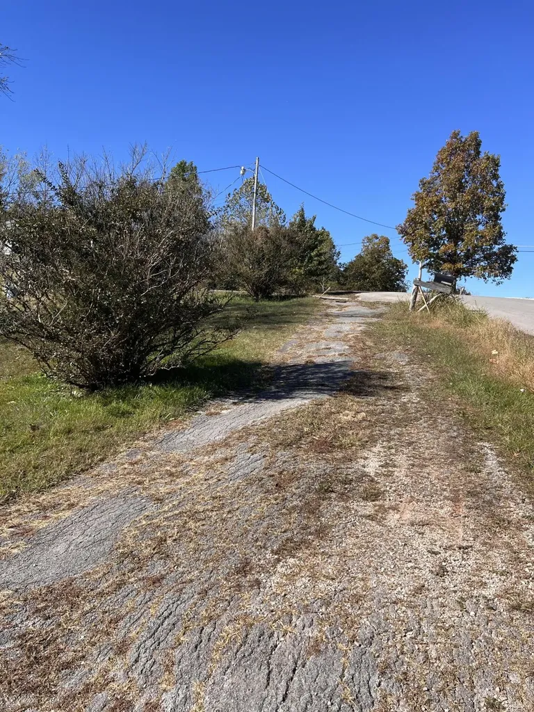 10 Beech Fork Road Clay City KY 40312