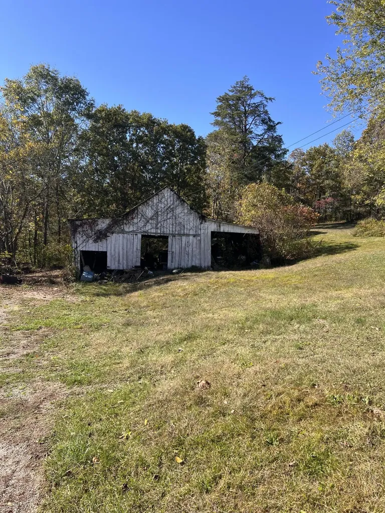 10 Beech Fork Road Clay City KY 40312