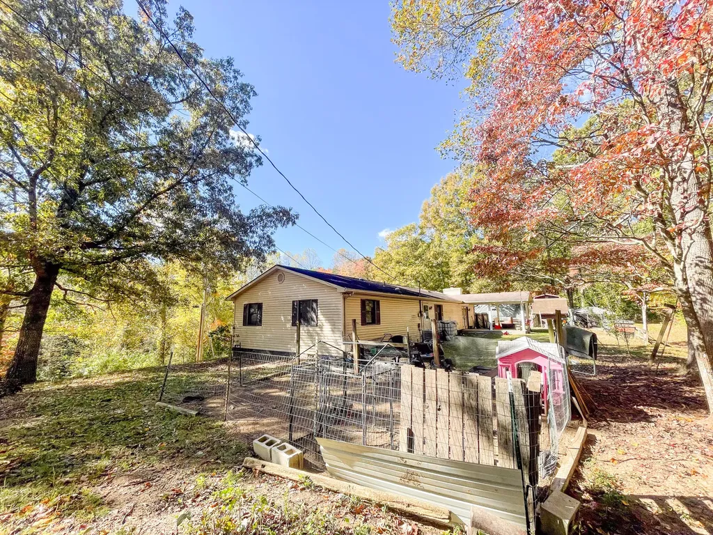 300 Baker Barr Subdivision Road Beattyville KY 41311