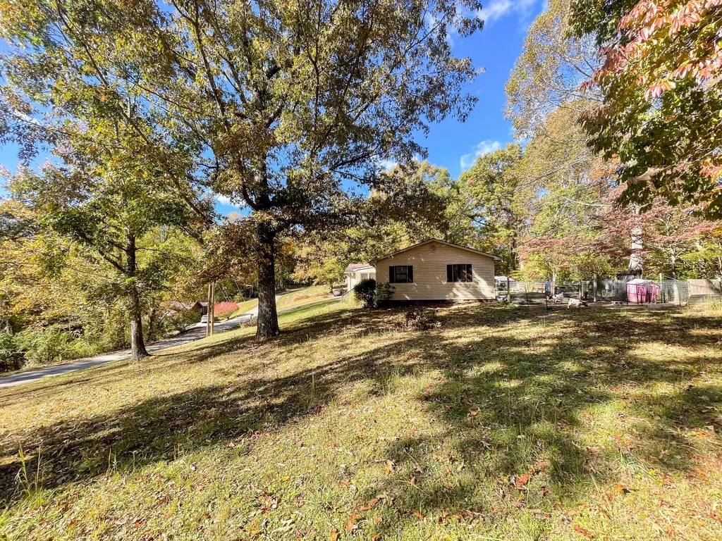 300 Baker Barr Subdivision Road Beattyville KY 41311