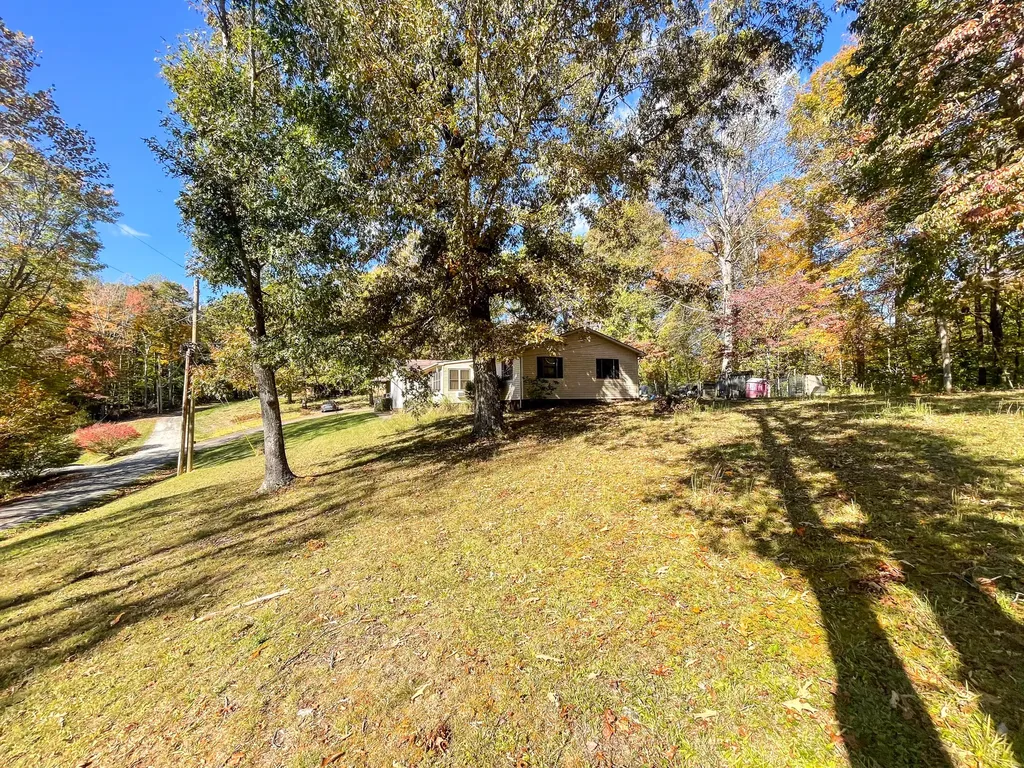 300 Baker Barr Subdivision Road Beattyville KY 41311