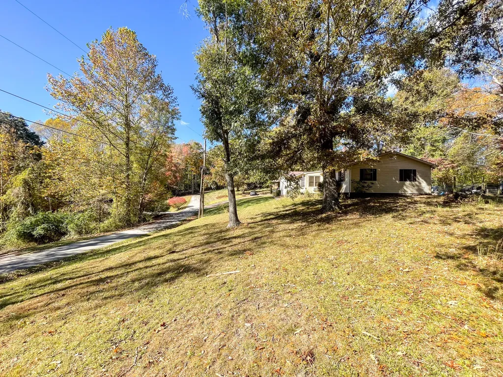 300 Baker Barr Subdivision Road Beattyville KY 41311