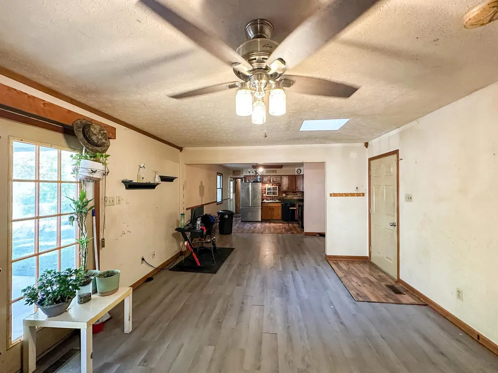300 Baker Barr Subdivision Road Beattyville KY 41311