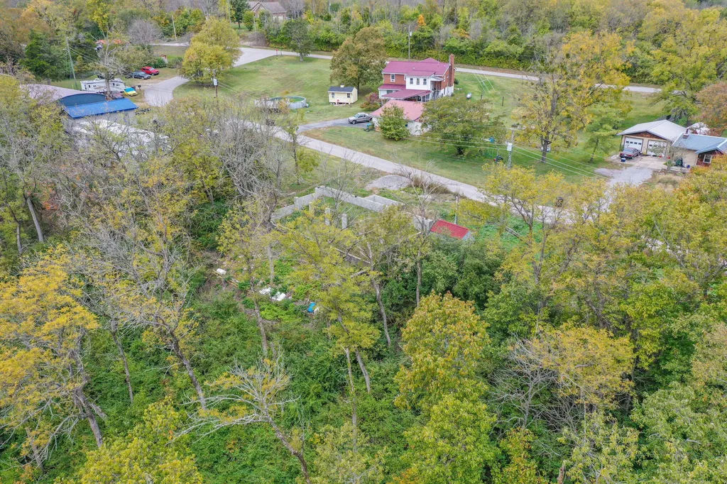 154 Cedar Lane Harrodsburg KY 40330