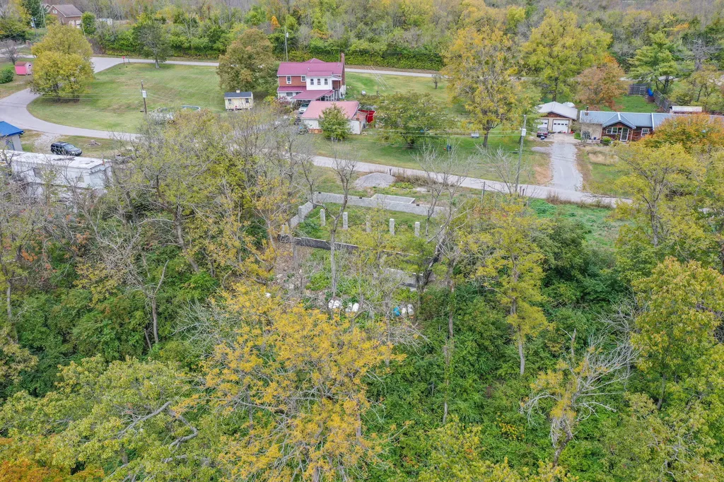 154 Cedar Lane Harrodsburg KY 40330