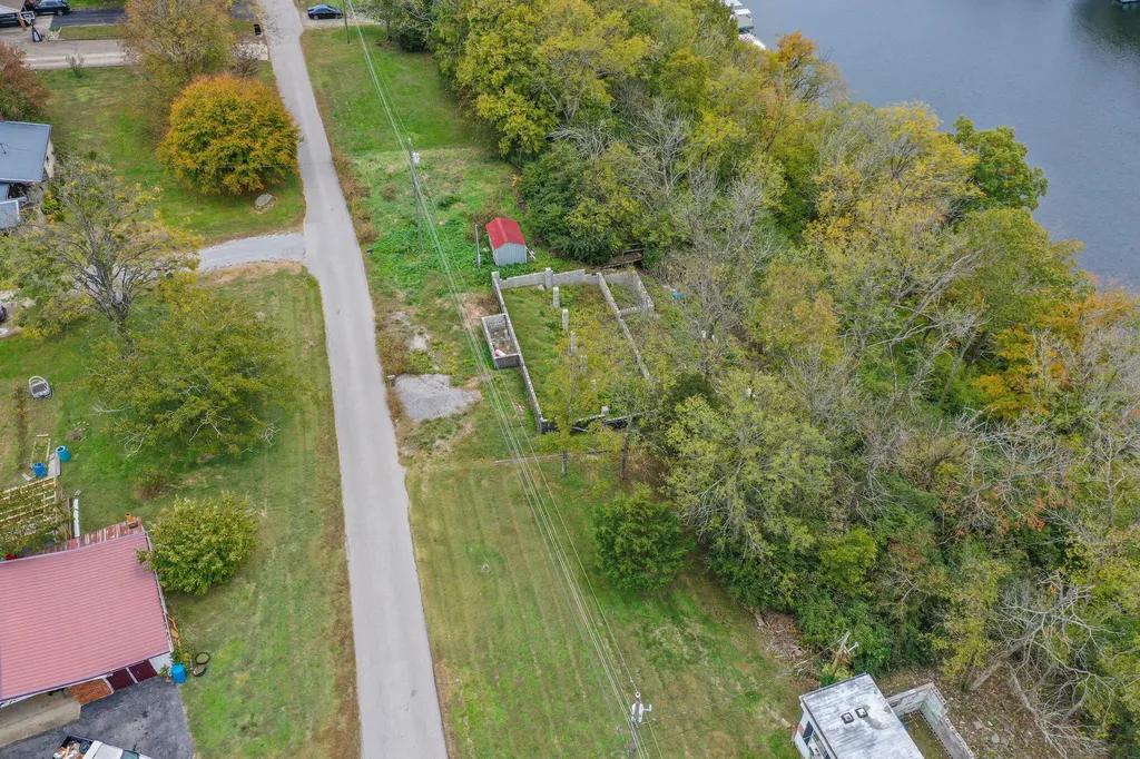 154 Cedar Lane Harrodsburg KY 40330