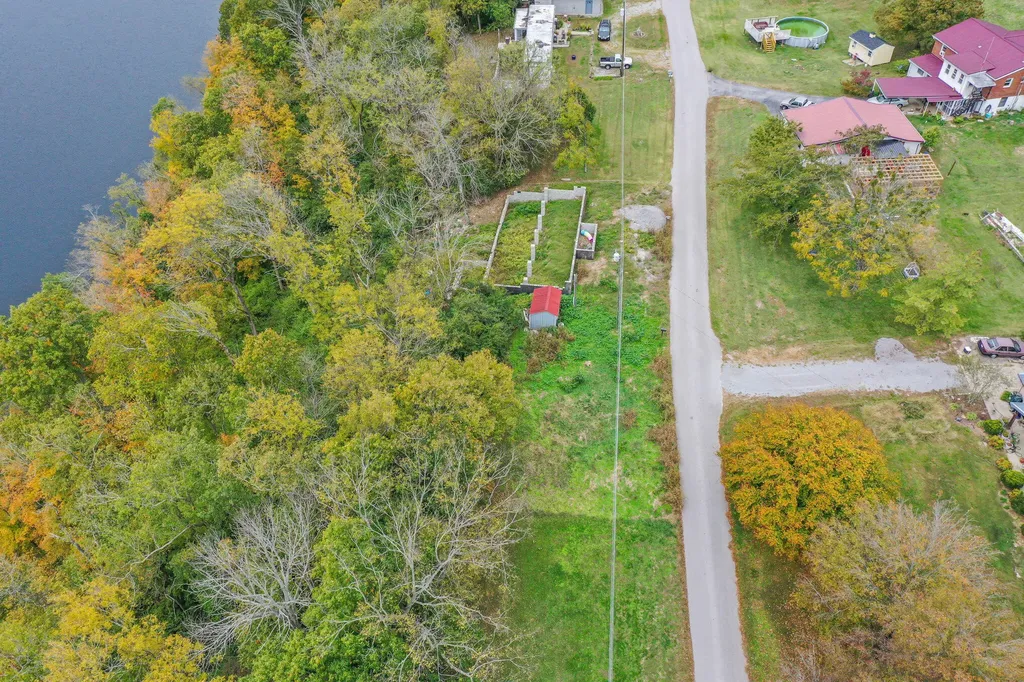 154 Cedar Lane Harrodsburg KY 40330