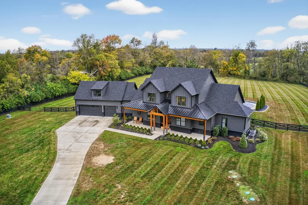 5039 Combs Ferry Road Winchester KY 40391