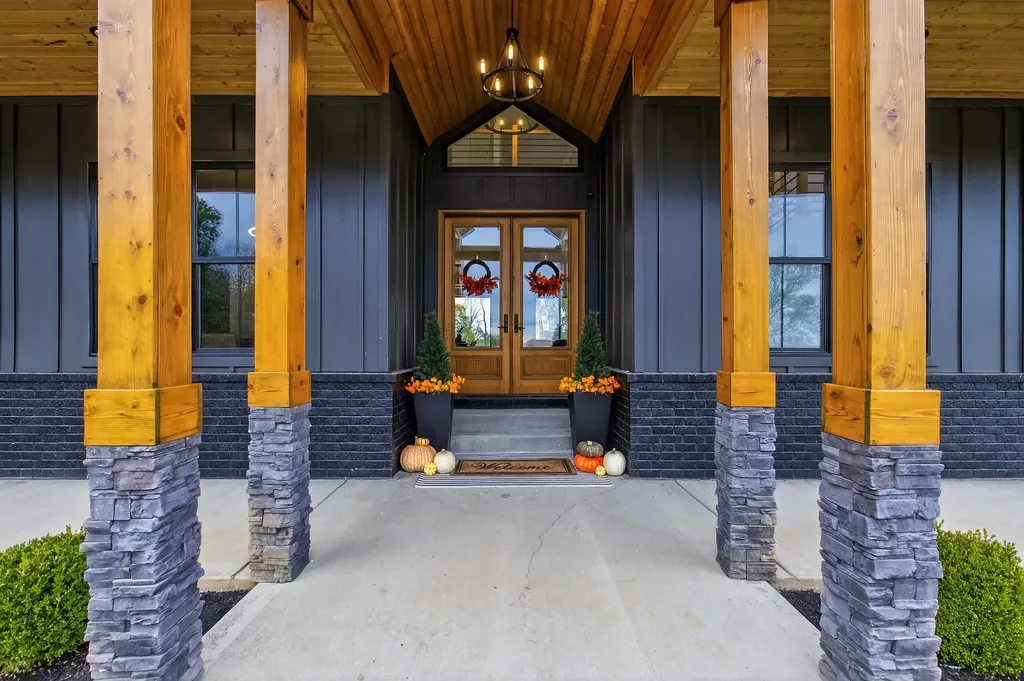 5039 Combs Ferry Road Winchester KY 40391