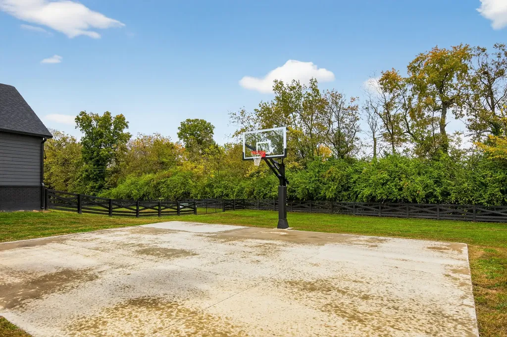 5039 Combs Ferry Road Winchester KY 40391