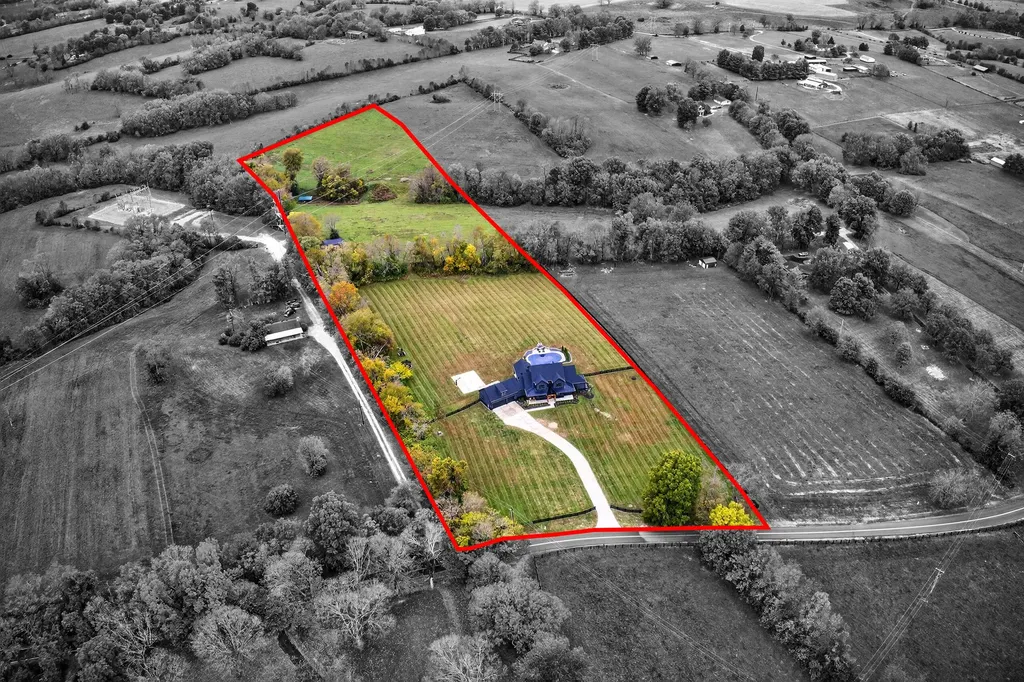 5039 Combs Ferry Road Winchester KY 40391