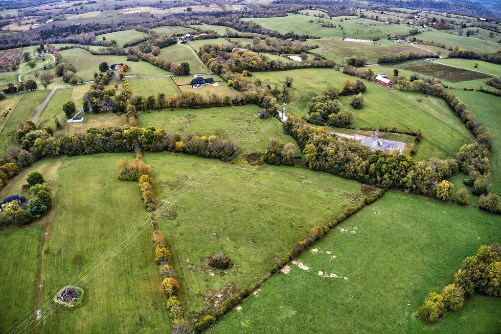 5039 Combs Ferry Road Winchester KY 40391
