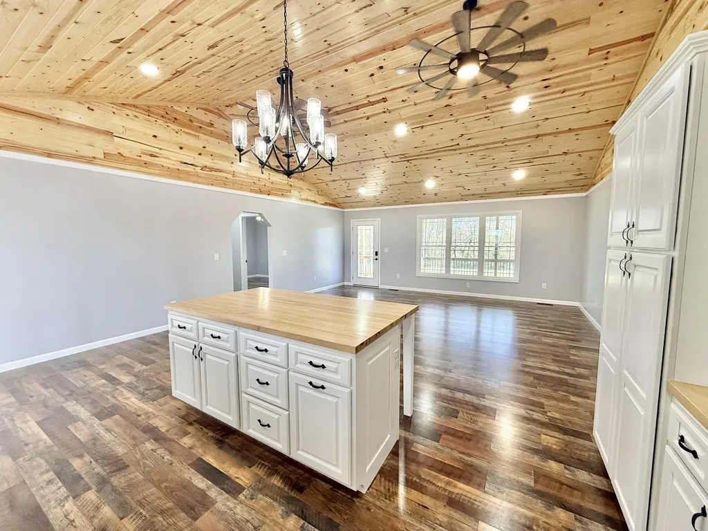 796 Hidden Acres Mount Olivet KY 41064