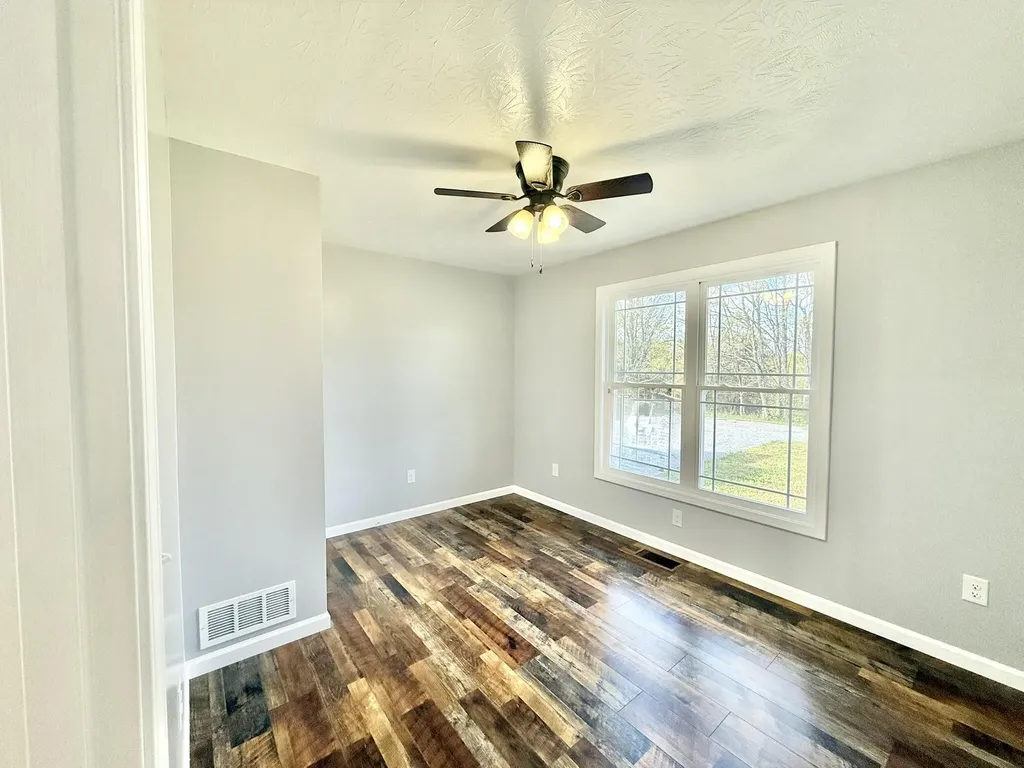 796 Hidden Acres Mount Olivet KY 41064